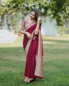 Style Your Look With This Attractive Maroon Color Kanchipuram Saree With Contrast Blouse
