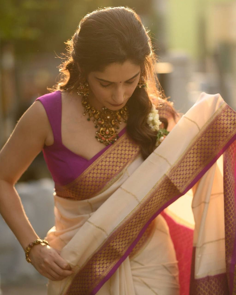 Rich Look Off White Color Saree With Blue Jacquard Border & Running Unstitched Blouse Piece