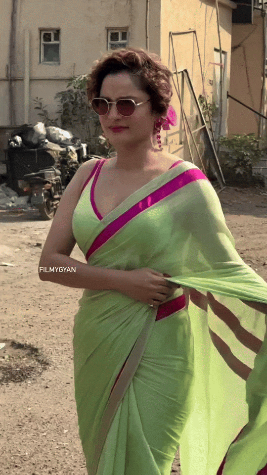 Highly Demanded Pure soft sparkle chiffon fabric Saree